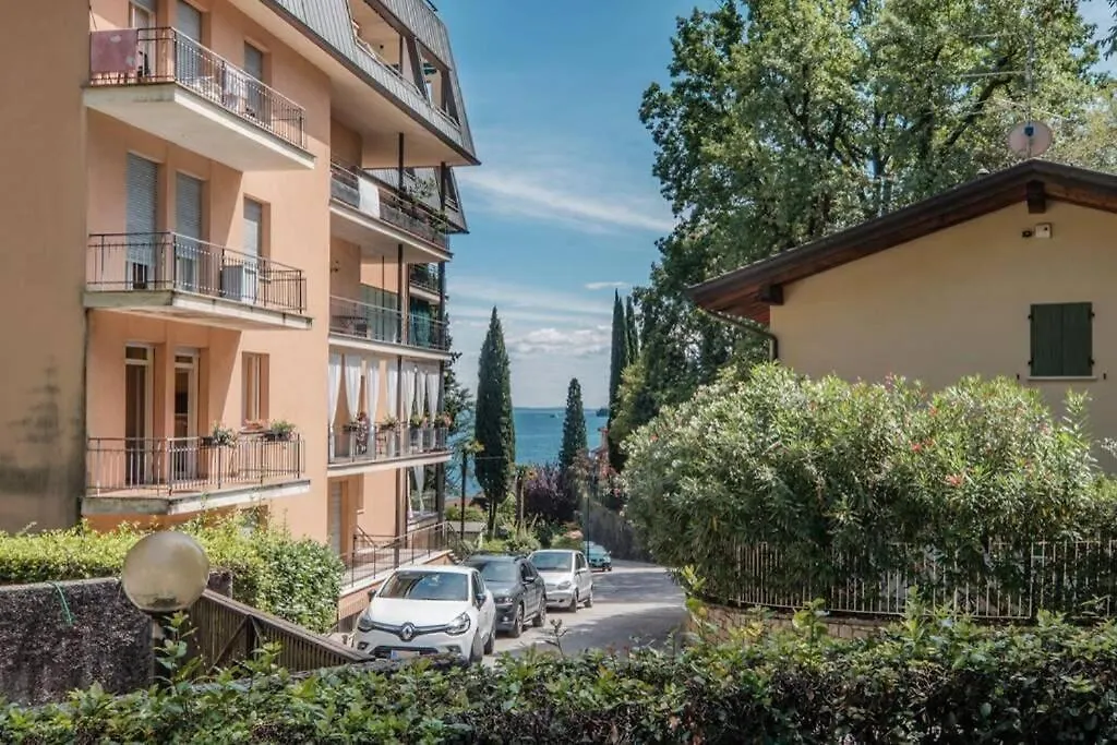 Appartamento Emma Garda Lake 가르도네리비에라 0*,
